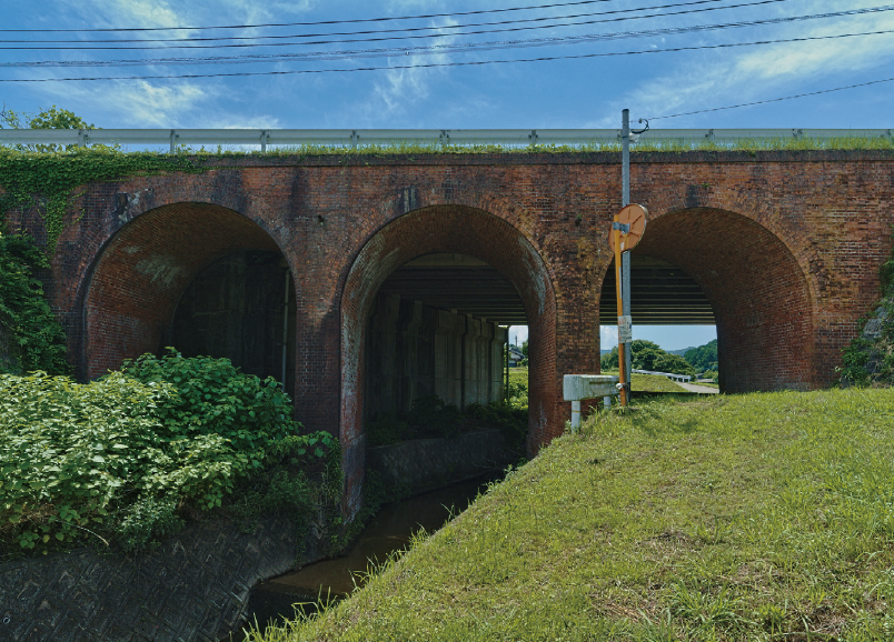 城山三連橋の写真