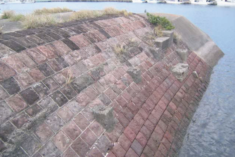 枕崎港西防波堤・荷揚岸壁の写真