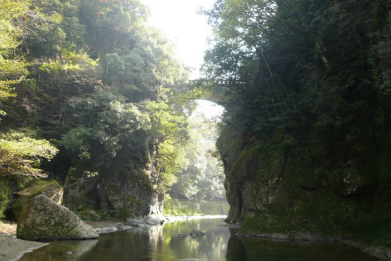 橋満橋の写真