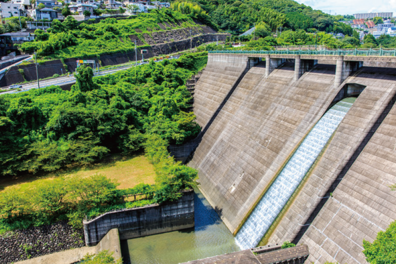 西山（水道）堰堤の写真