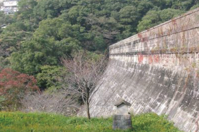 本河内低部（水道）堰堤の写真