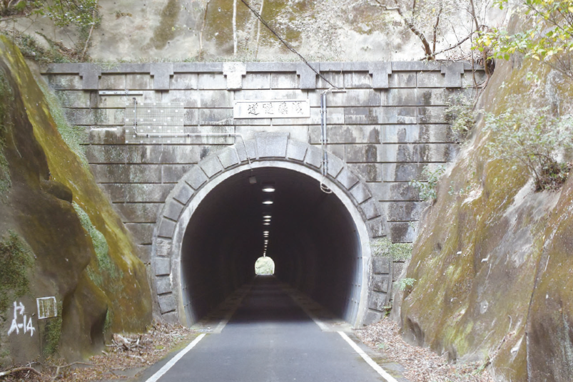 浅藻隧道他 厳原町内の県道トンネル群の写真