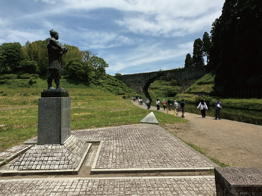 通潤橋の手前にて審査復旧と維持管理についてうかがう